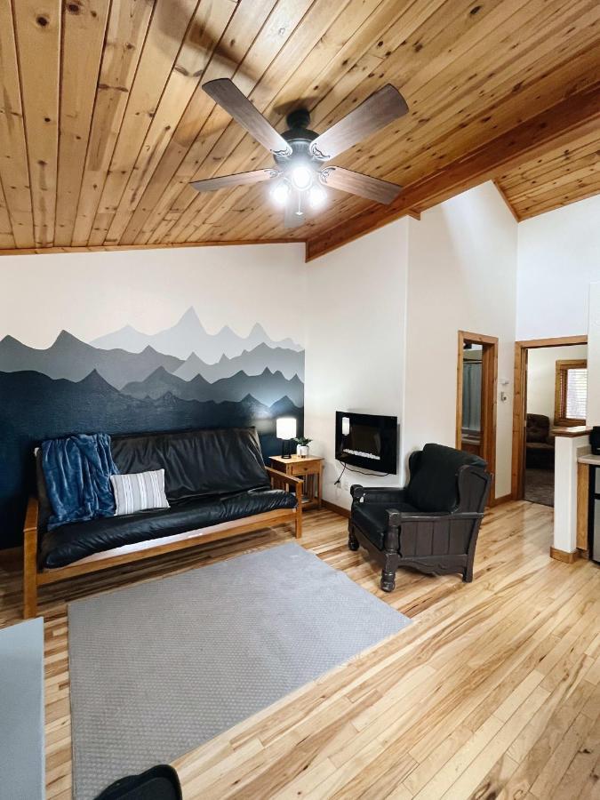 Cozy Cabin Suite Bed And Breakfast Woodland Park Dış mekan fotoğraf