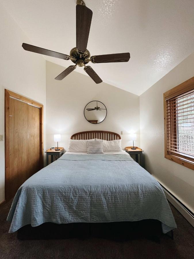 Cozy Cabin Suite Bed And Breakfast Woodland Park Dış mekan fotoğraf